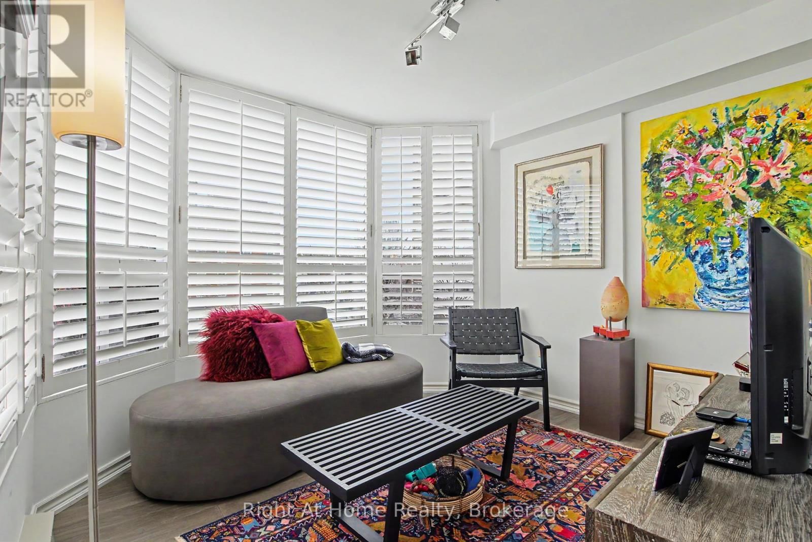 405 - 2121 LAKESHORE ROAD Image 13