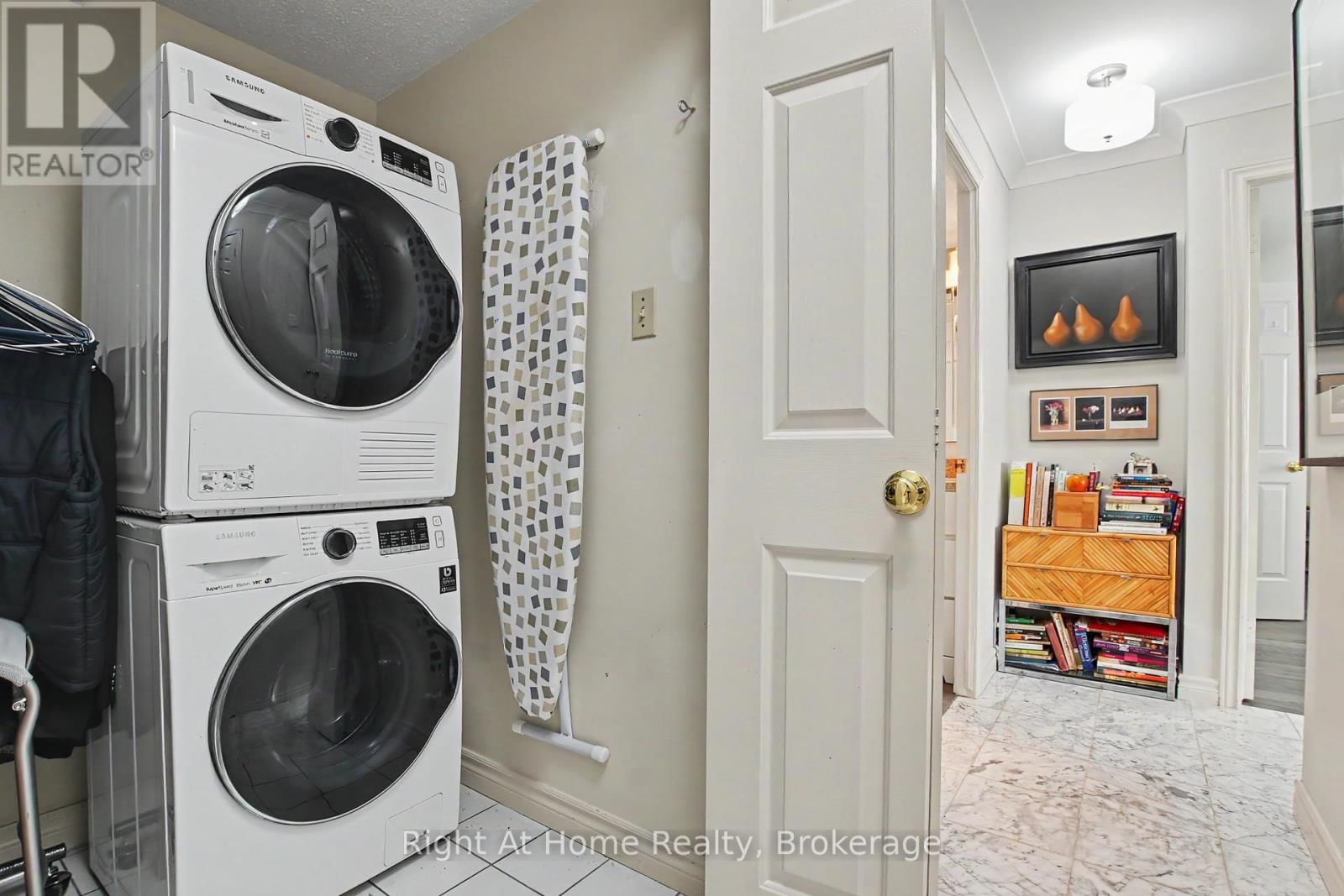 405 - 2121 LAKESHORE ROAD Image 28