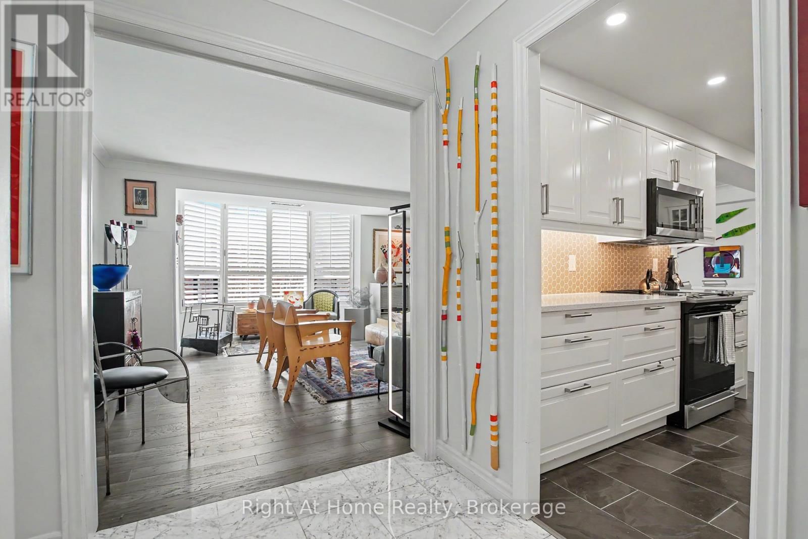 405 - 2121 LAKESHORE ROAD Image 7