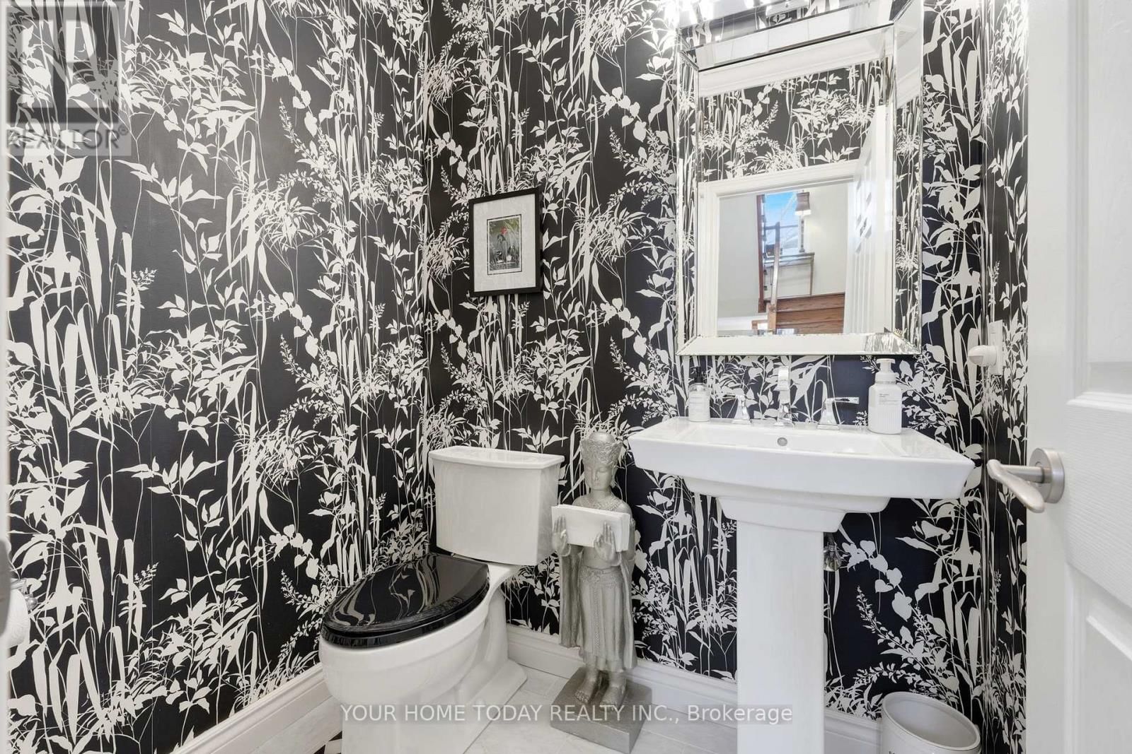 24 WESLEYAN STREET Image 17