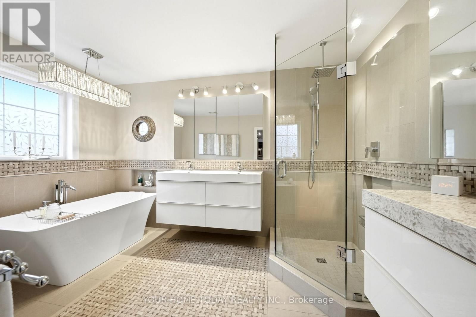 24 WESLEYAN STREET Image 24