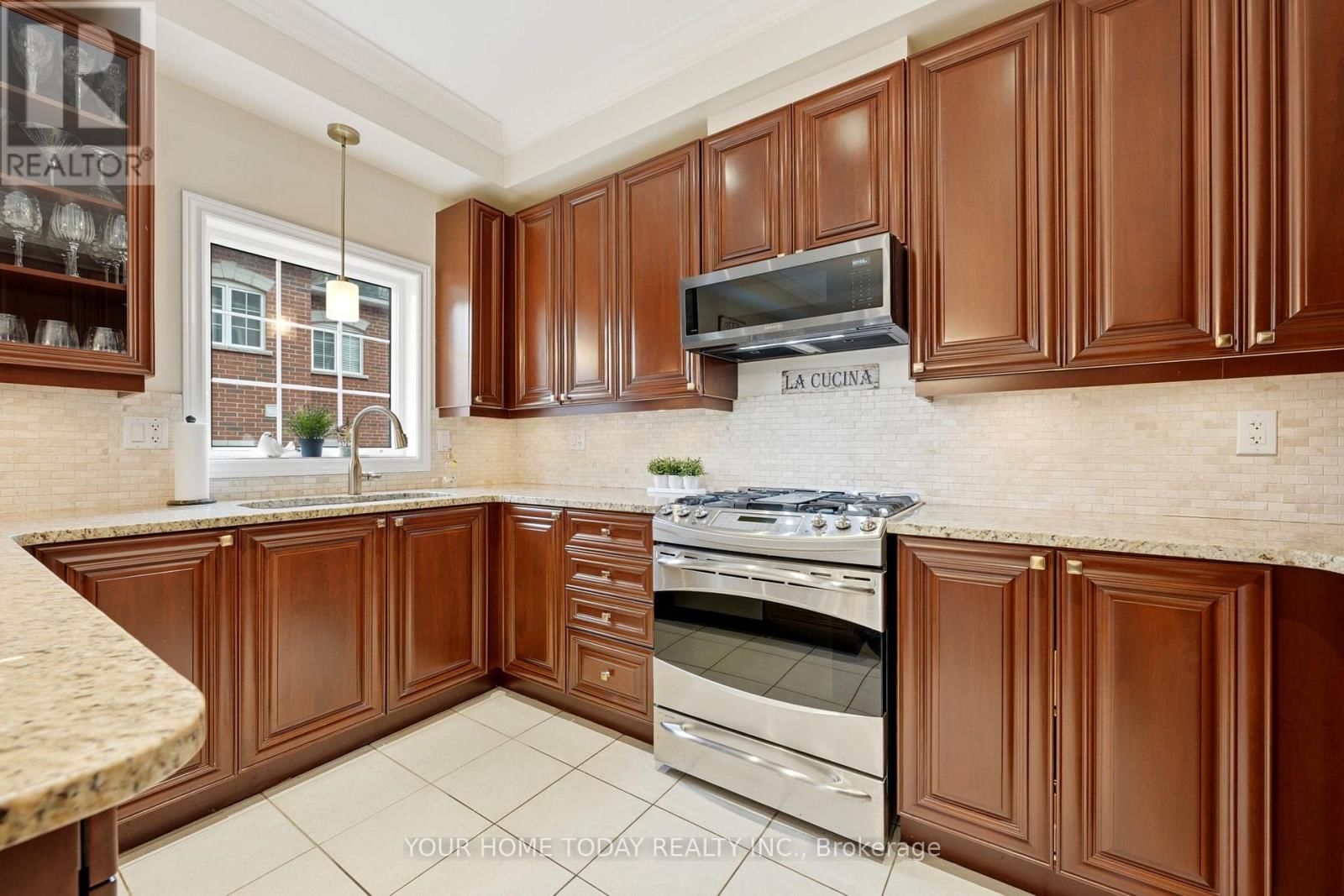 24 WESLEYAN STREET Image 9