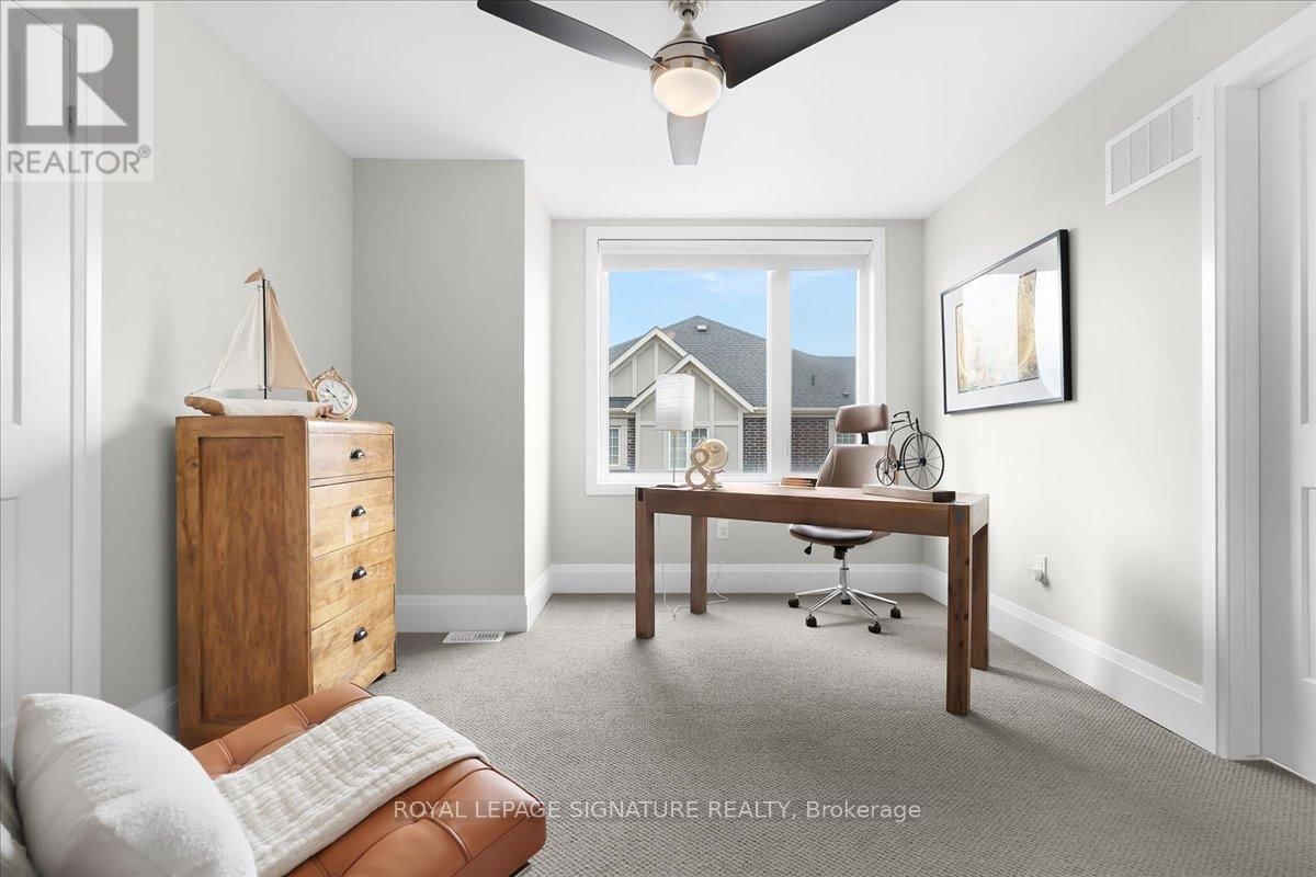 19 - 3042 CREEKSHORE COMMON Image 20