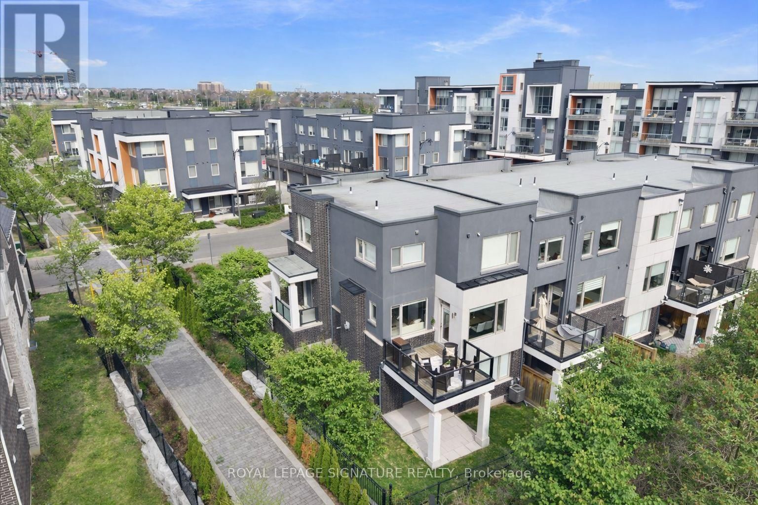 19 - 3042 CREEKSHORE COMMON Image 31