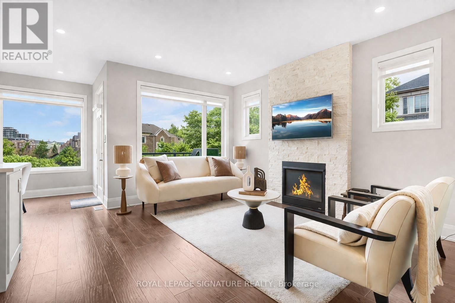 19 - 3042 CREEKSHORE COMMON Image 9