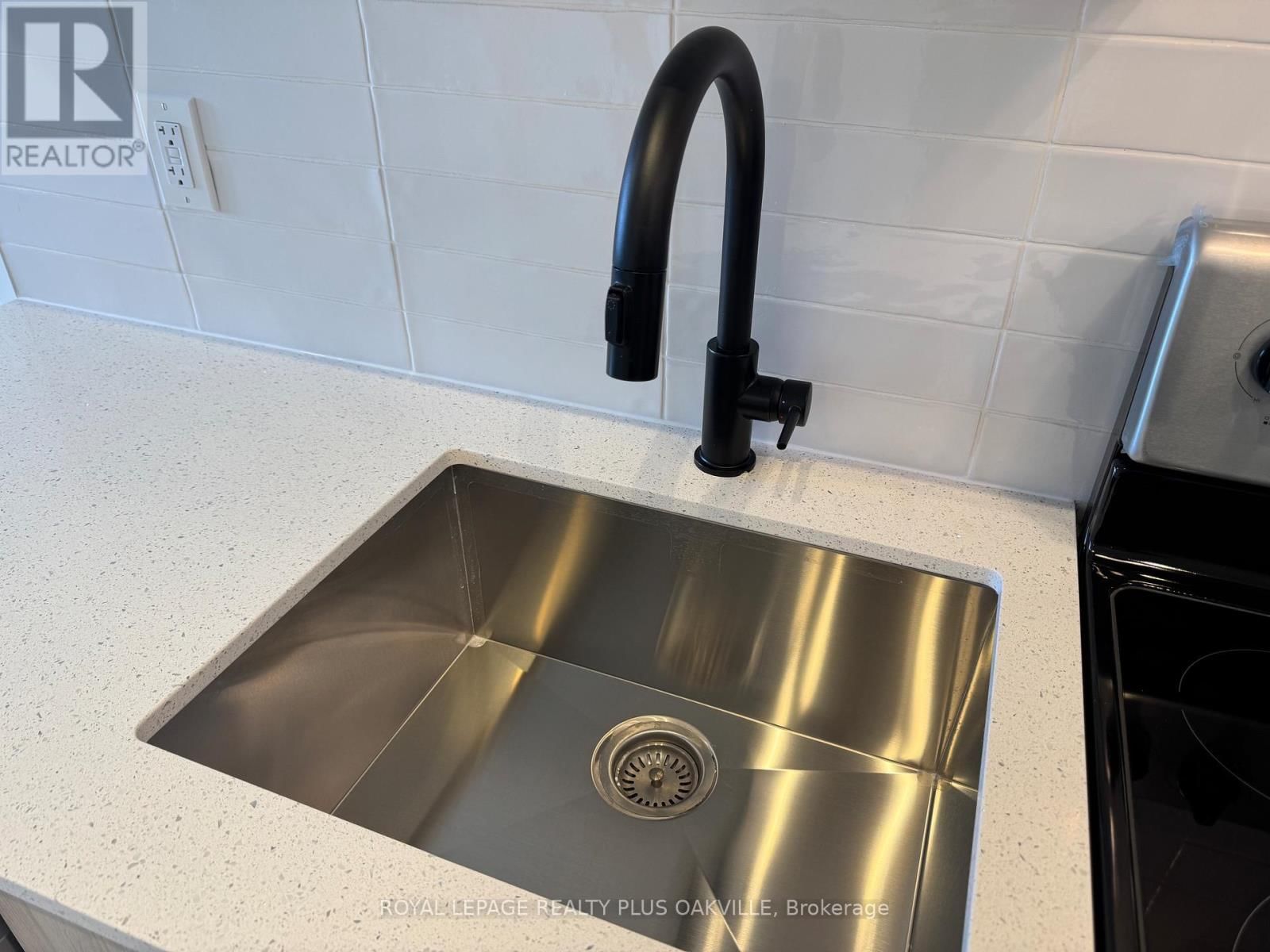 505 - 4878 POWERS COMMON Image 12