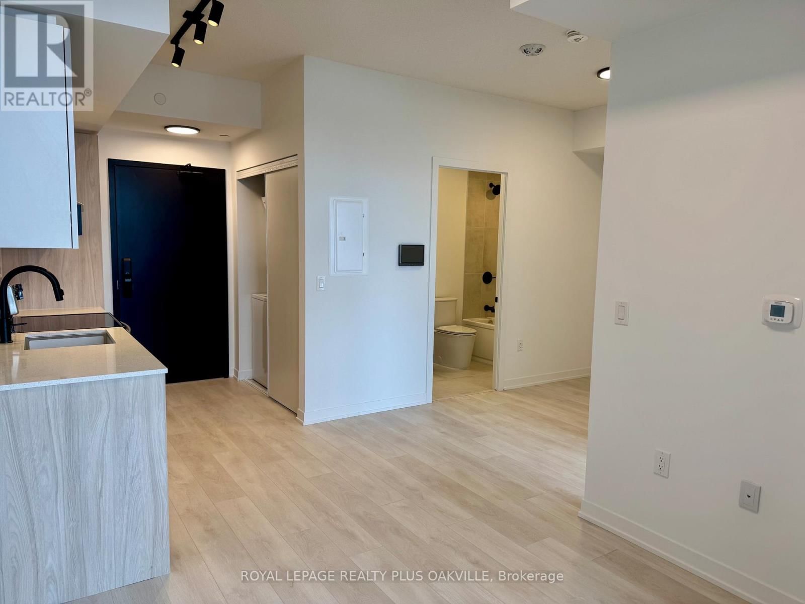 505 - 4878 POWERS COMMON Image 6