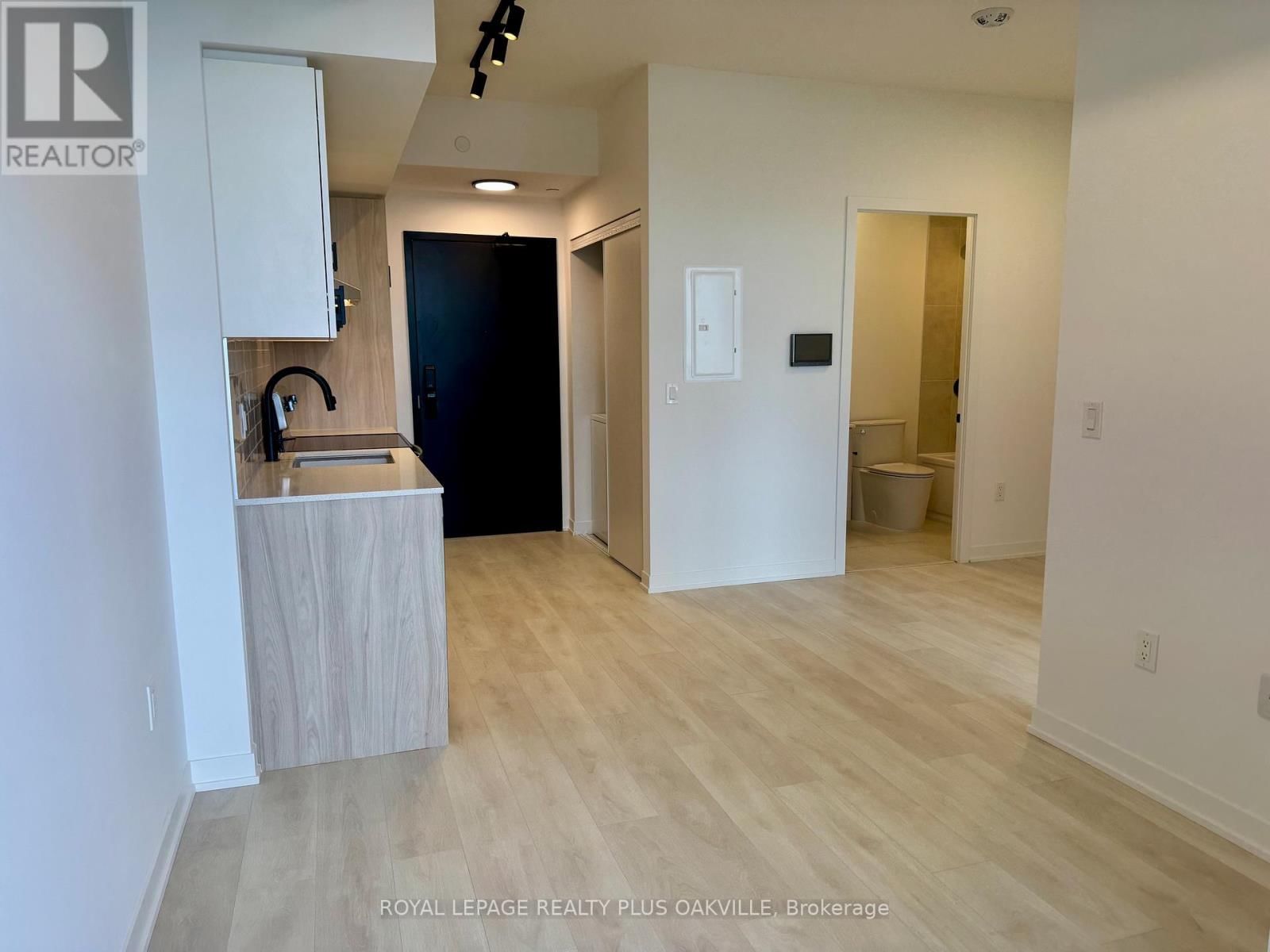 505 - 4878 POWERS COMMON Image 7