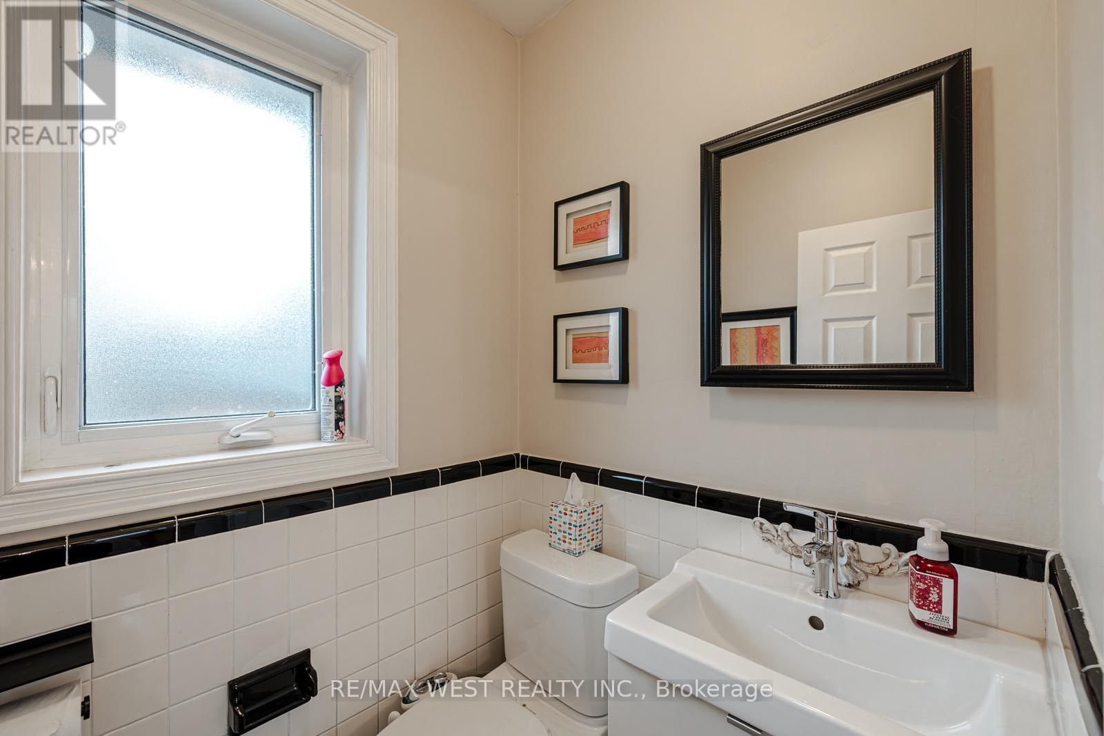 17 SAYBROOK AVENUE Image 15