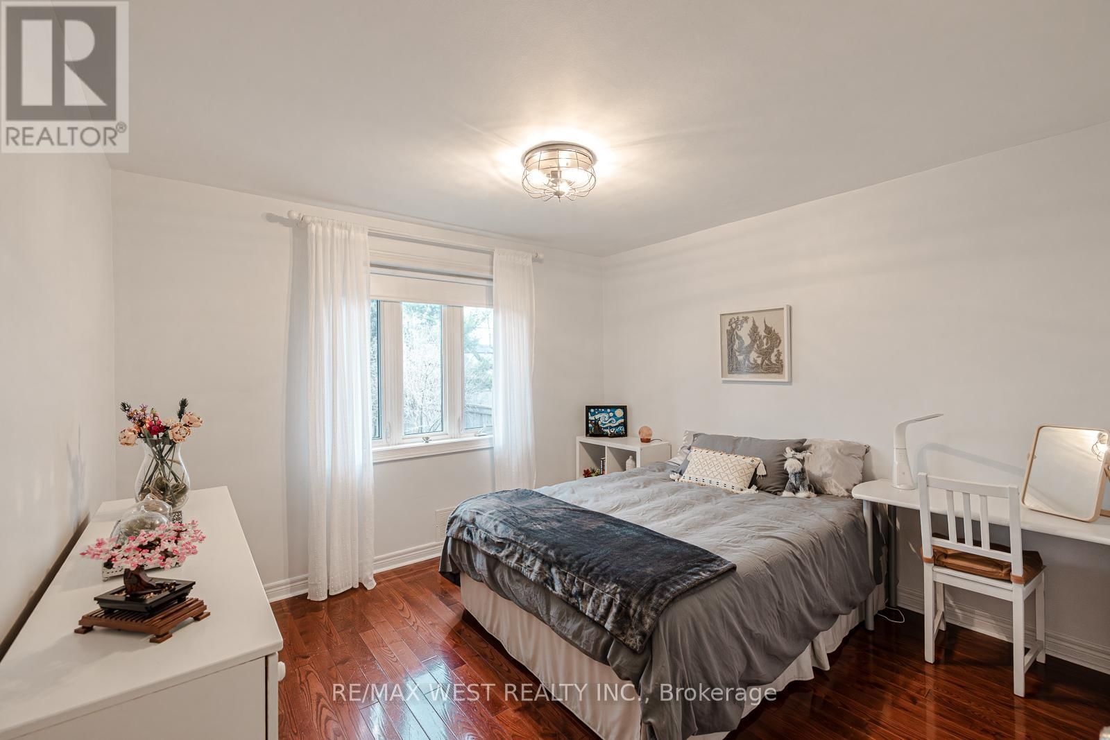 17 SAYBROOK AVENUE Image 18