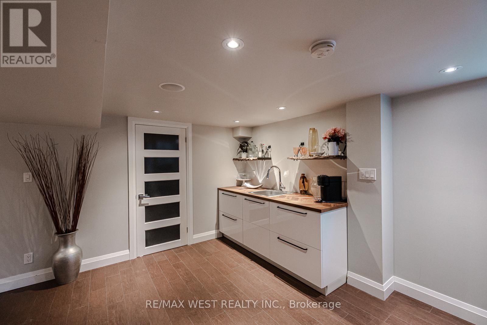 17 SAYBROOK AVENUE Image 27