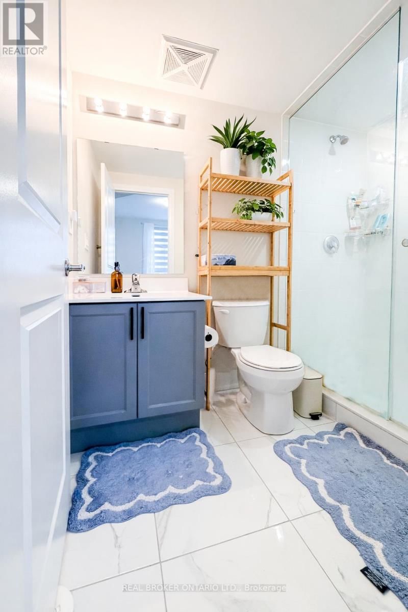 110 - 1593 ROSE WAY Image 11