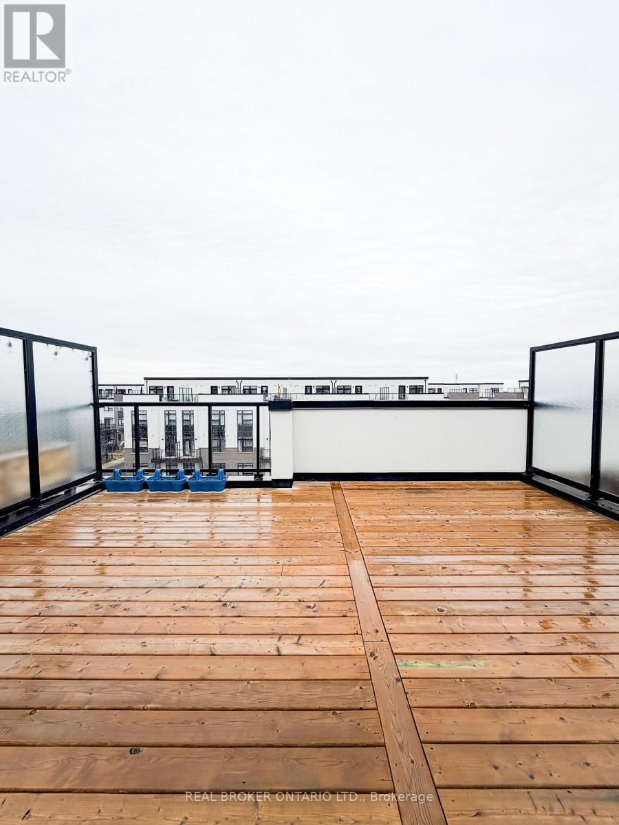 110 - 1593 ROSE WAY Image 15