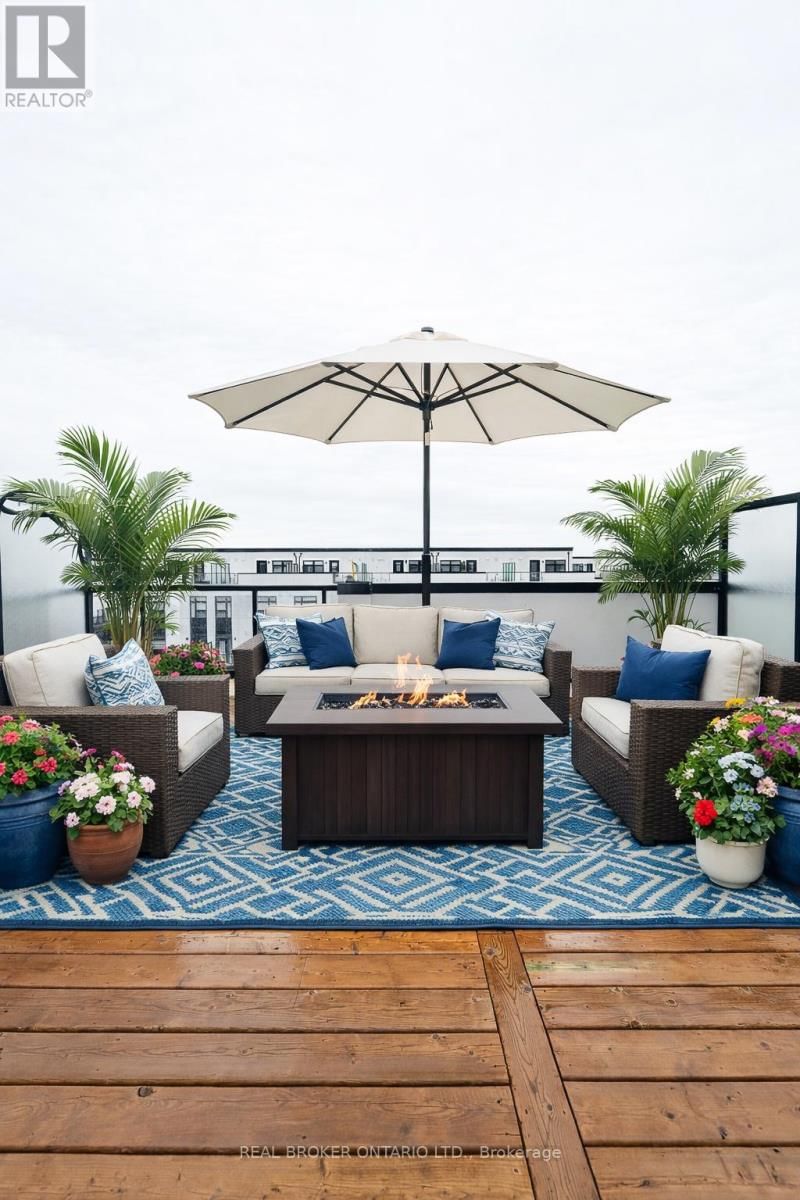 110 - 1593 ROSE WAY Image 16