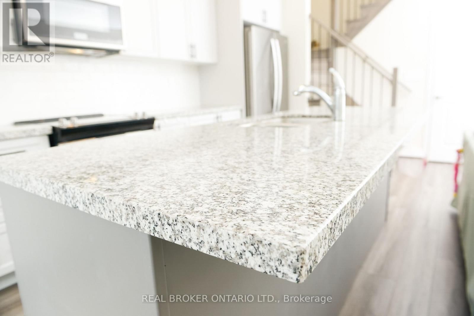 110 - 1593 ROSE WAY Image 6