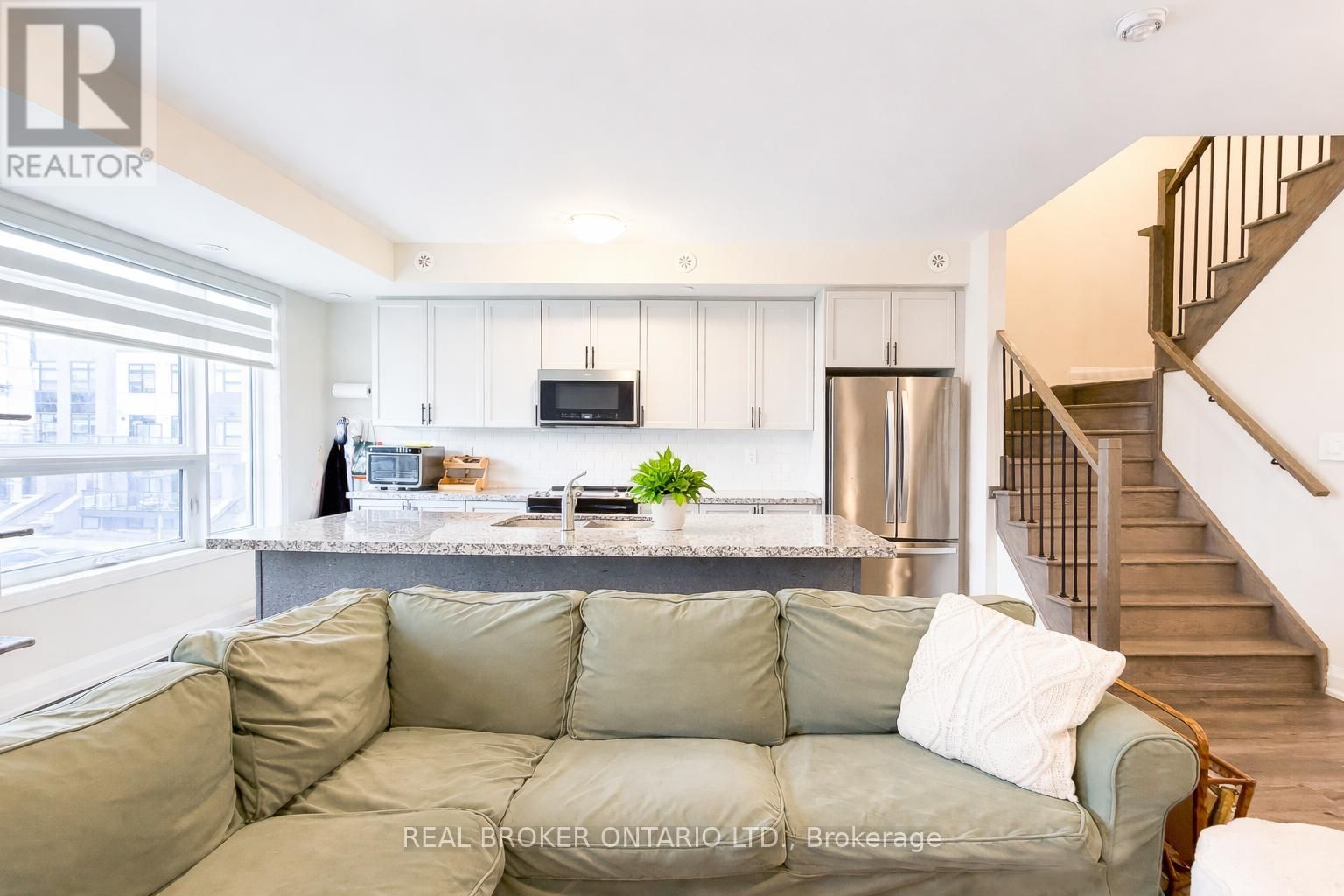 110 - 1593 ROSE WAY Image 7