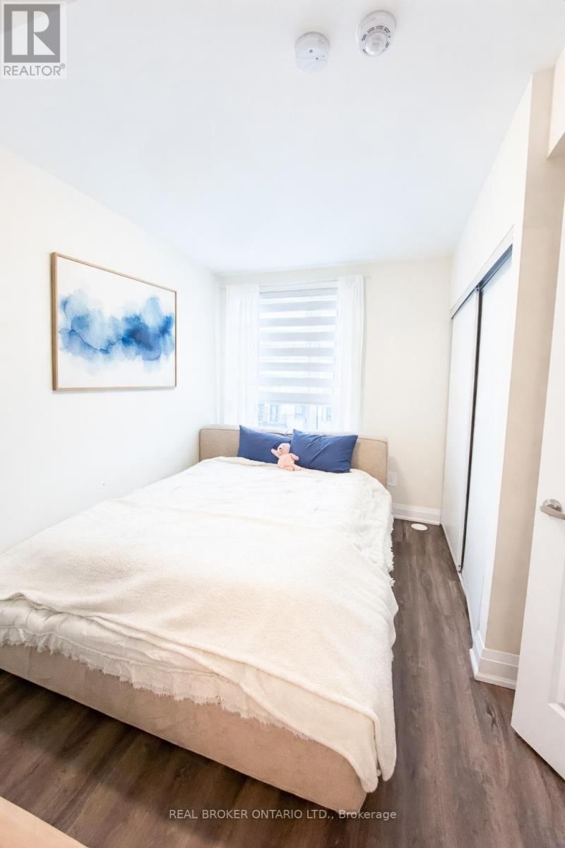 110 - 1593 ROSE WAY Image 9