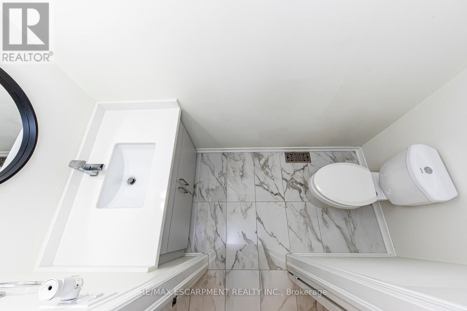 10 - 3115 NEW STREET Image 11