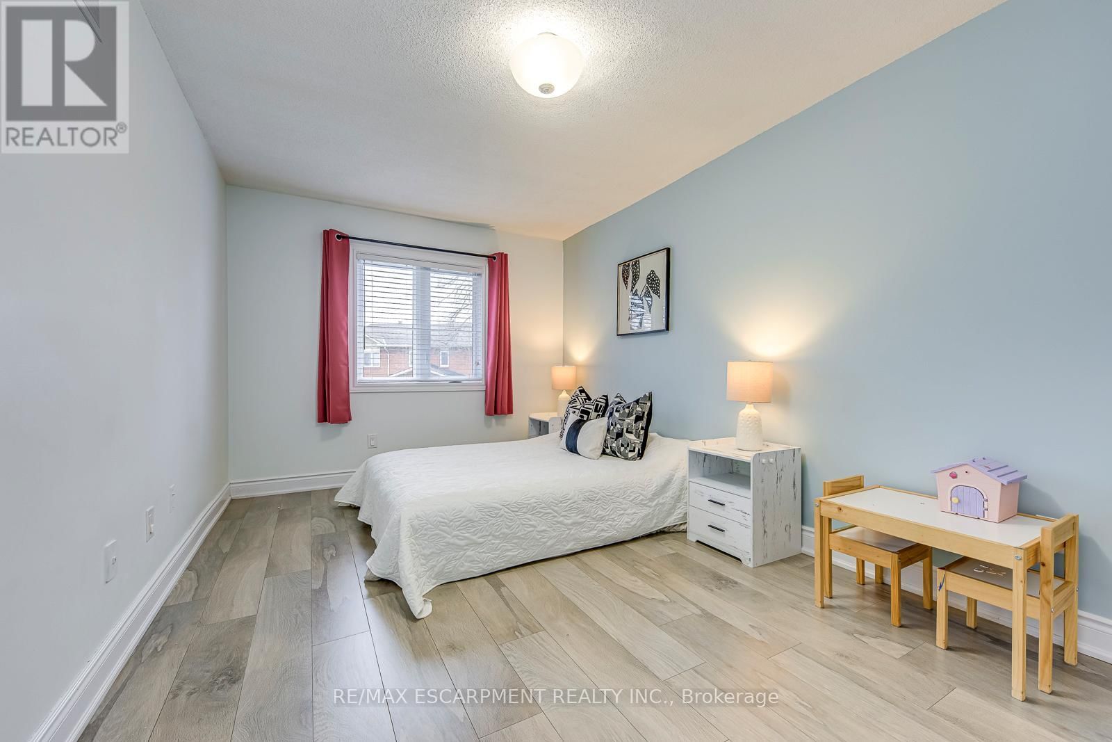 10 - 3115 NEW STREET Image 20