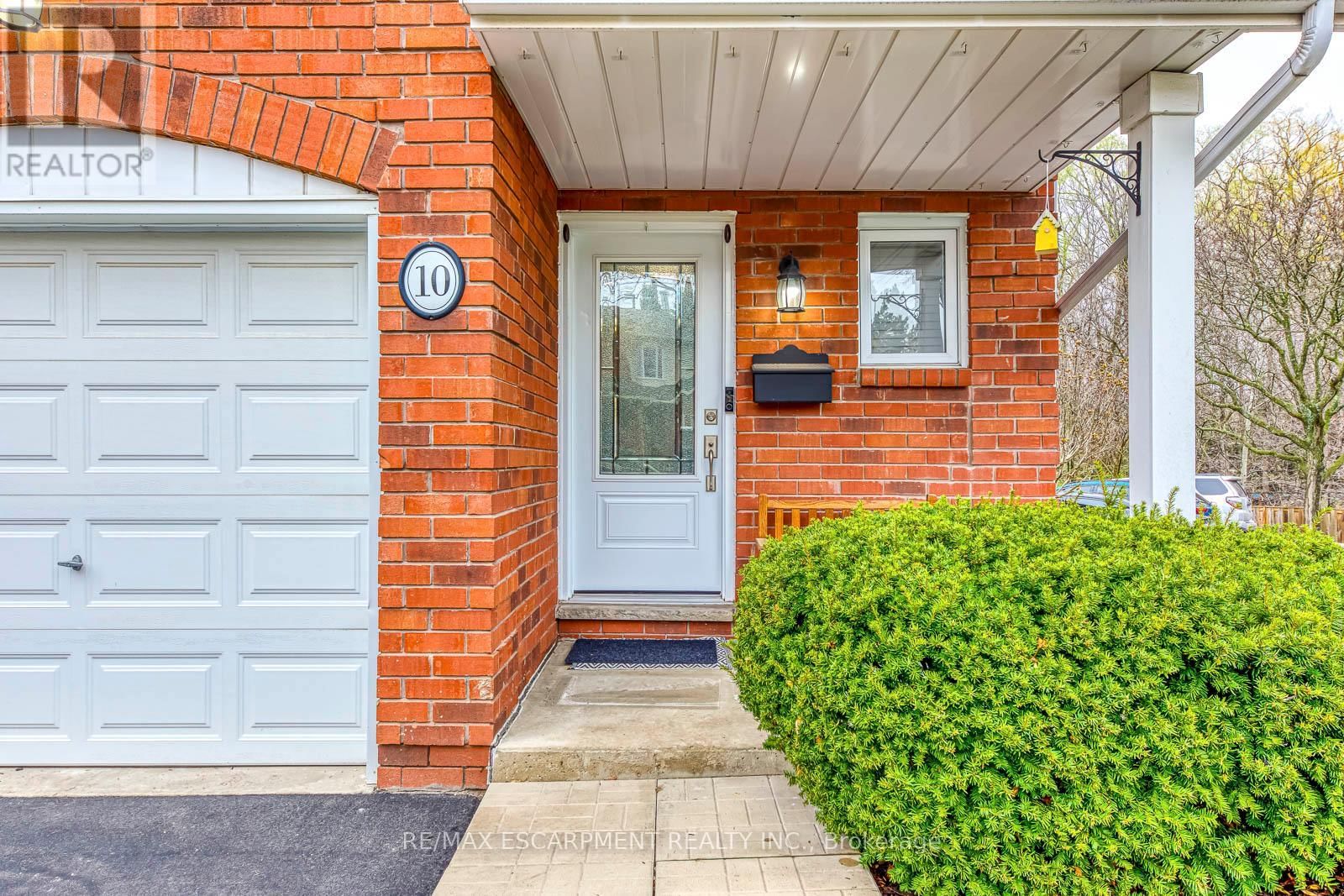 10 - 3115 NEW STREET Image 3