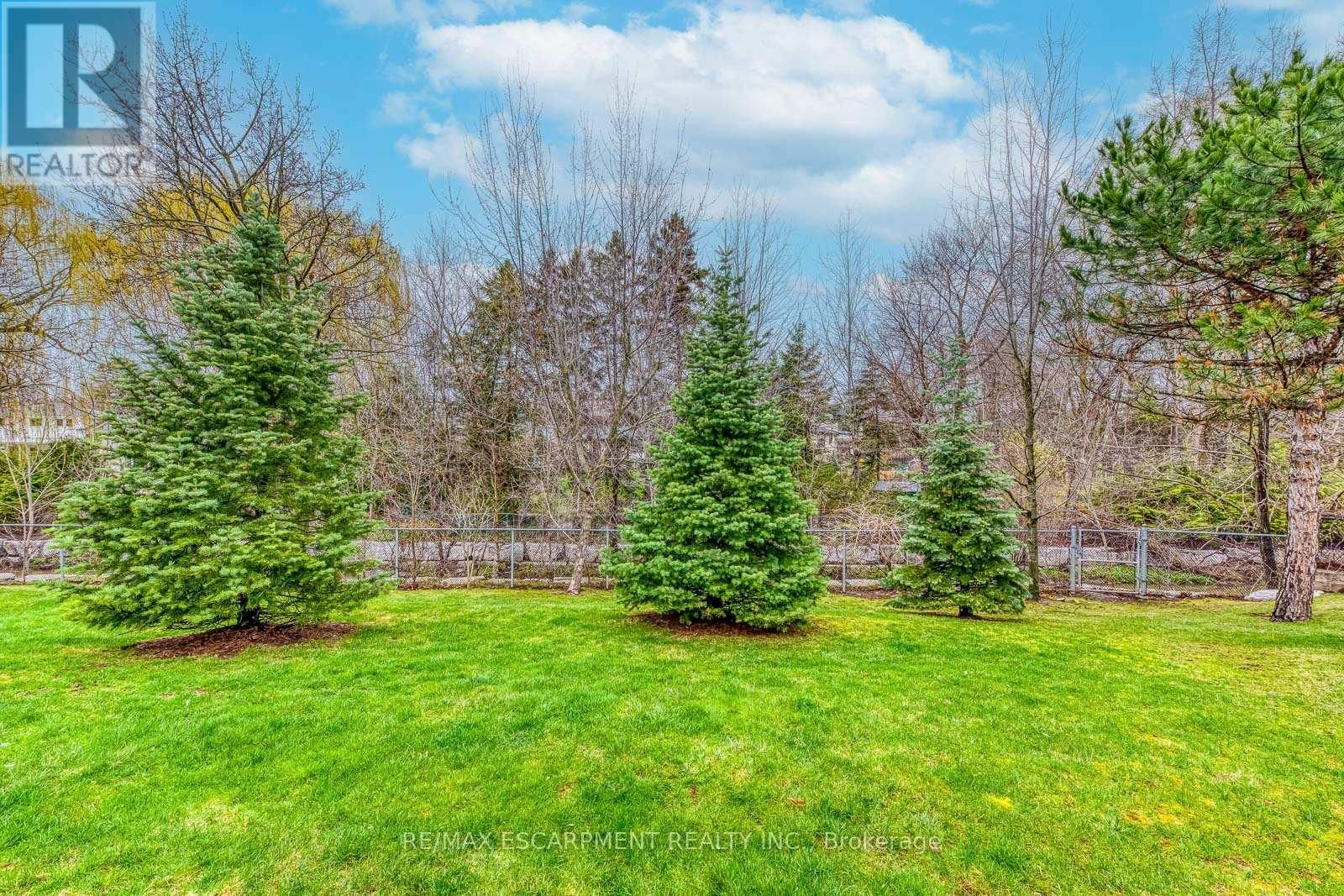 10 - 3115 NEW STREET Image 35