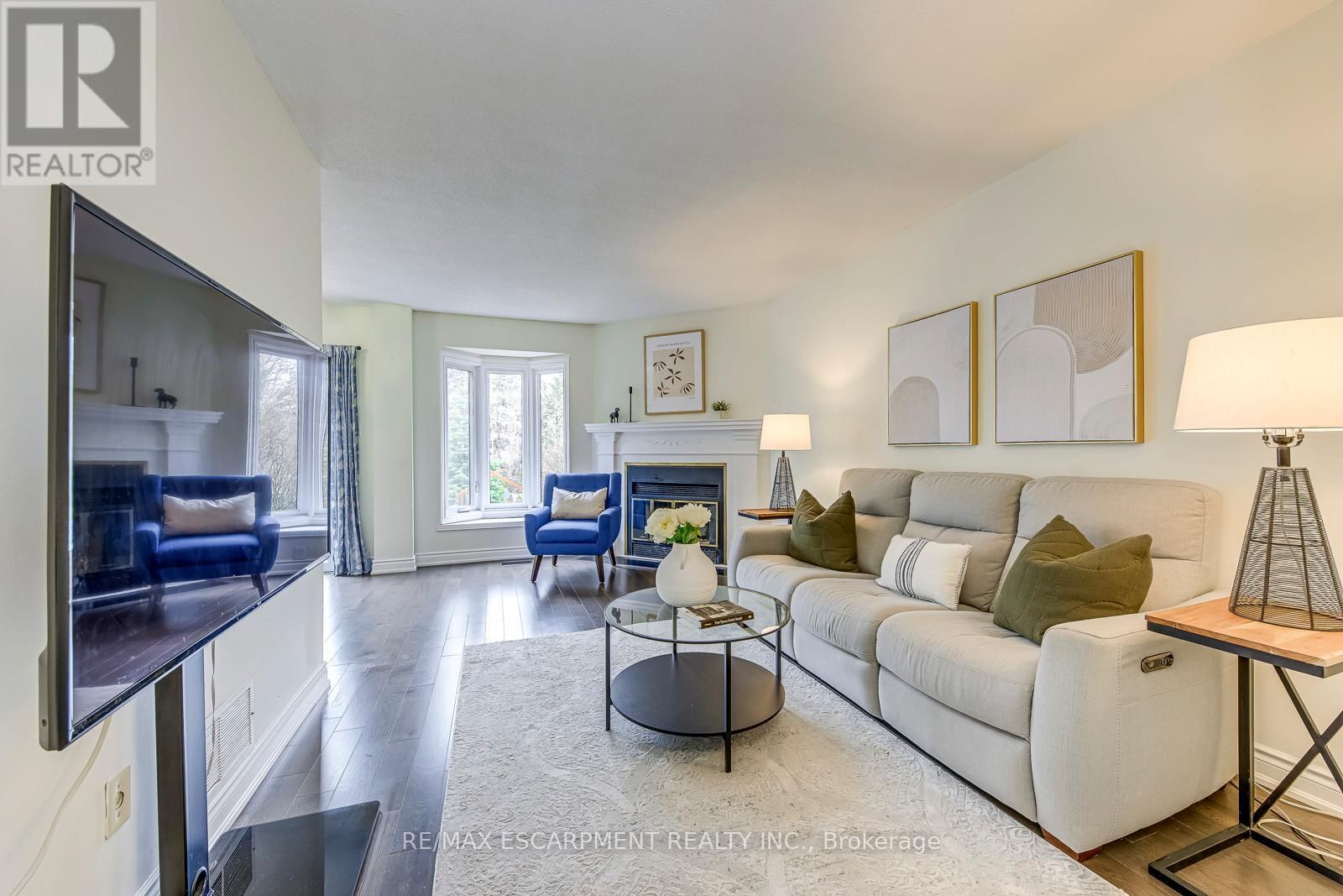 10 - 3115 NEW STREET Image 4