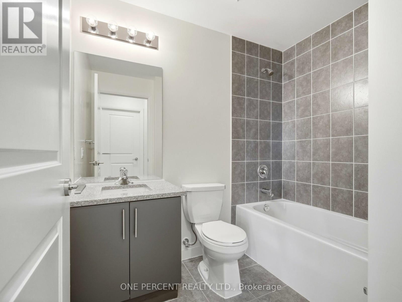 811 - 65 YORKLAND BOULEVARD Image 19