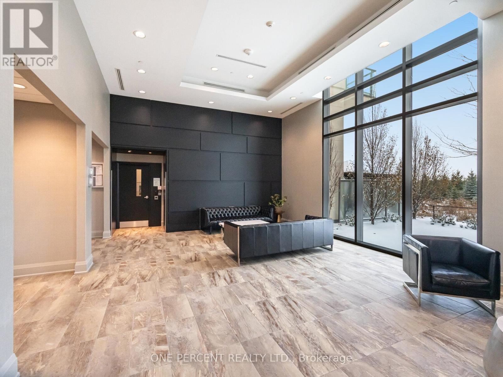 811 - 65 YORKLAND BOULEVARD Image 4