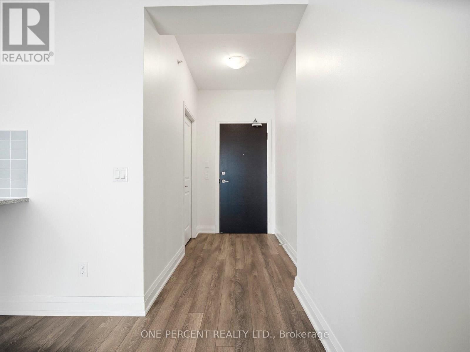 811 - 65 YORKLAND BOULEVARD Image 6