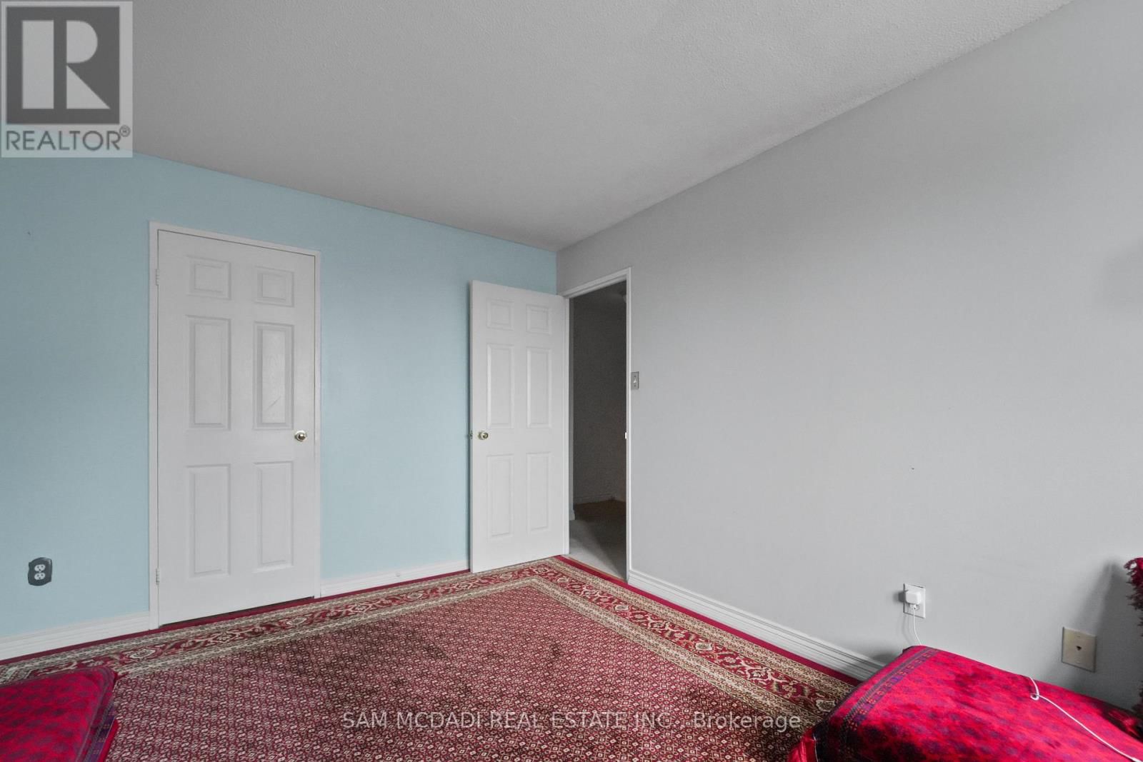 112 - 1050 FALGARWOOD DRIVE Image 15