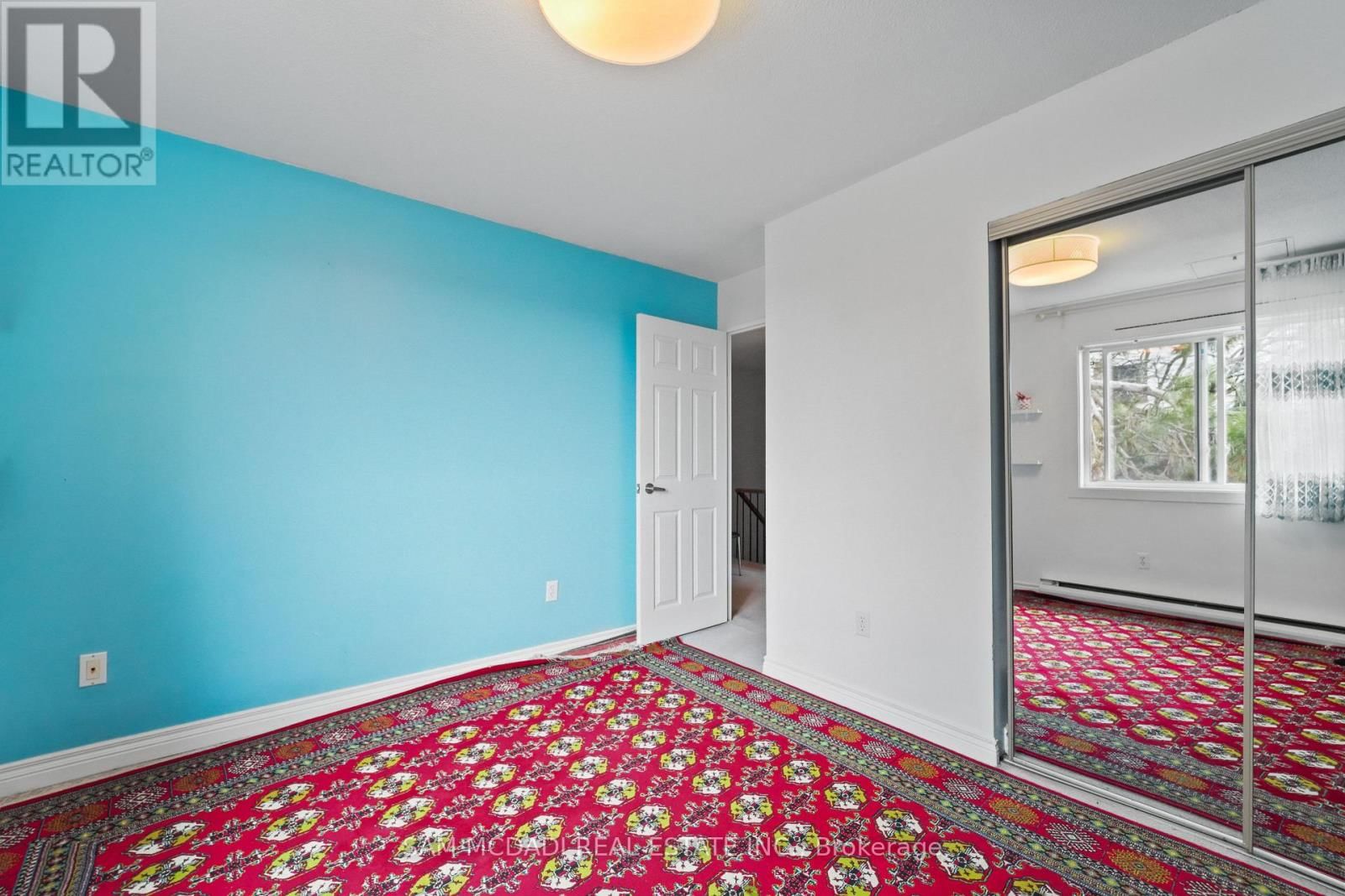 112 - 1050 FALGARWOOD DRIVE Image 18