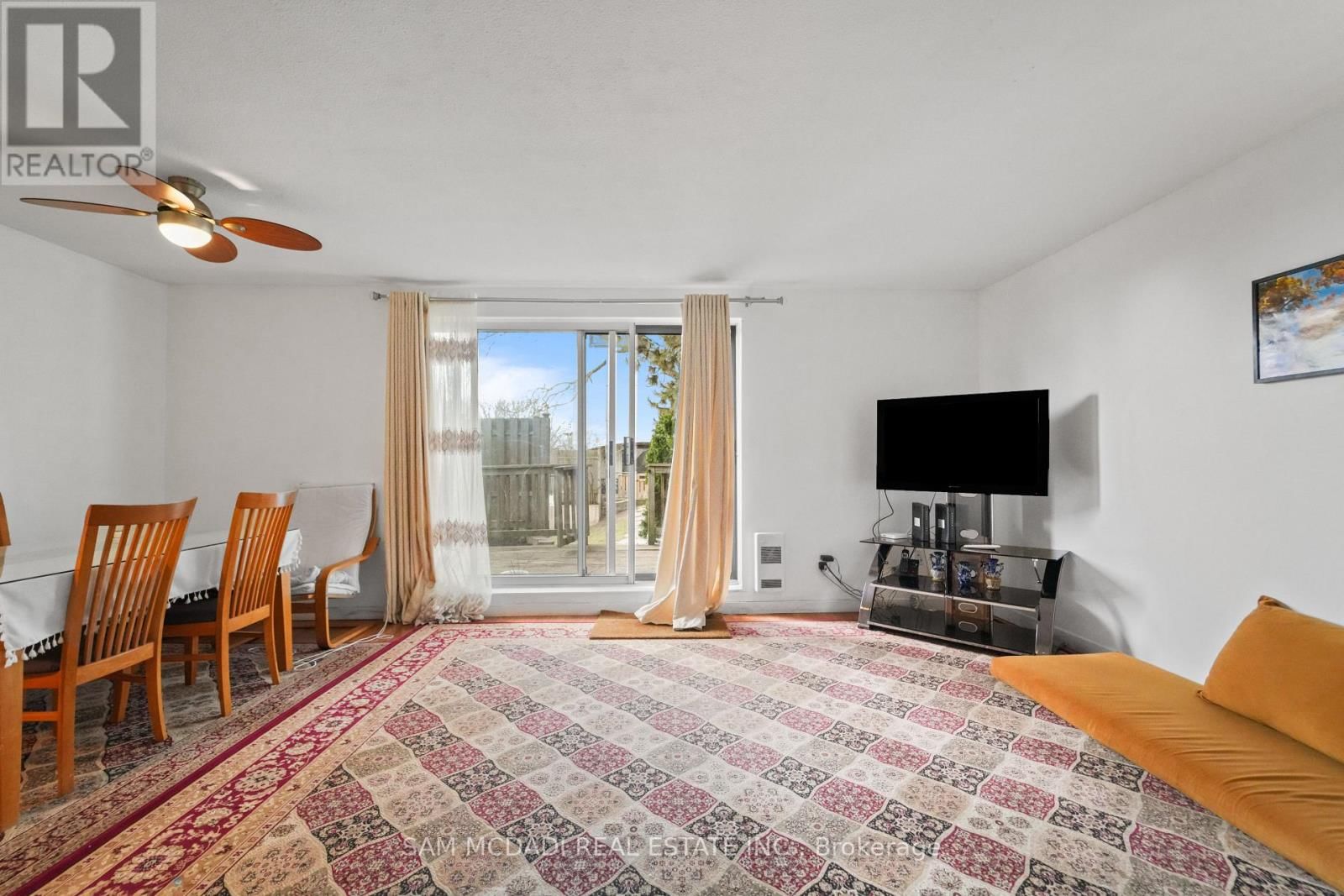 112 - 1050 FALGARWOOD DRIVE Image 7