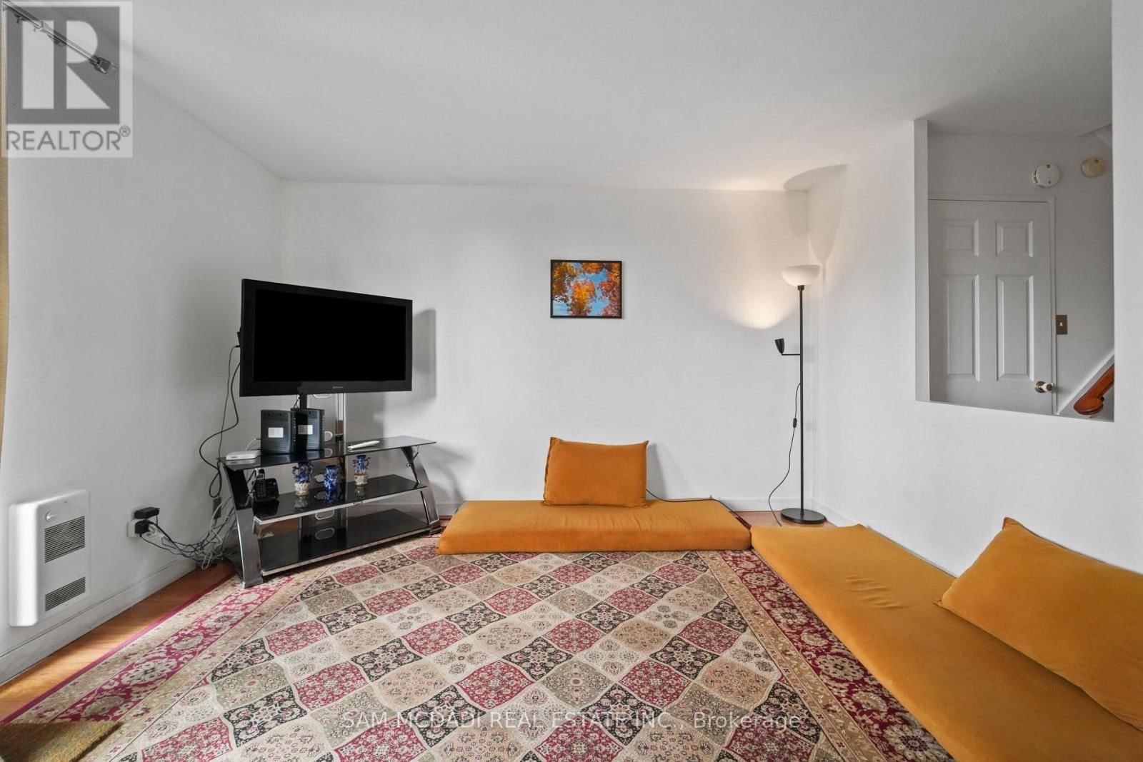 112 - 1050 FALGARWOOD DRIVE Image 8