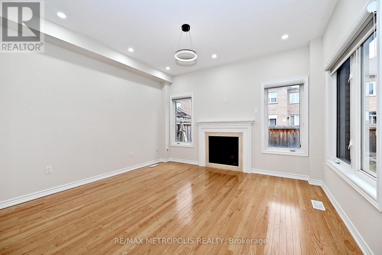 30 WASAGA ROAD Image 12