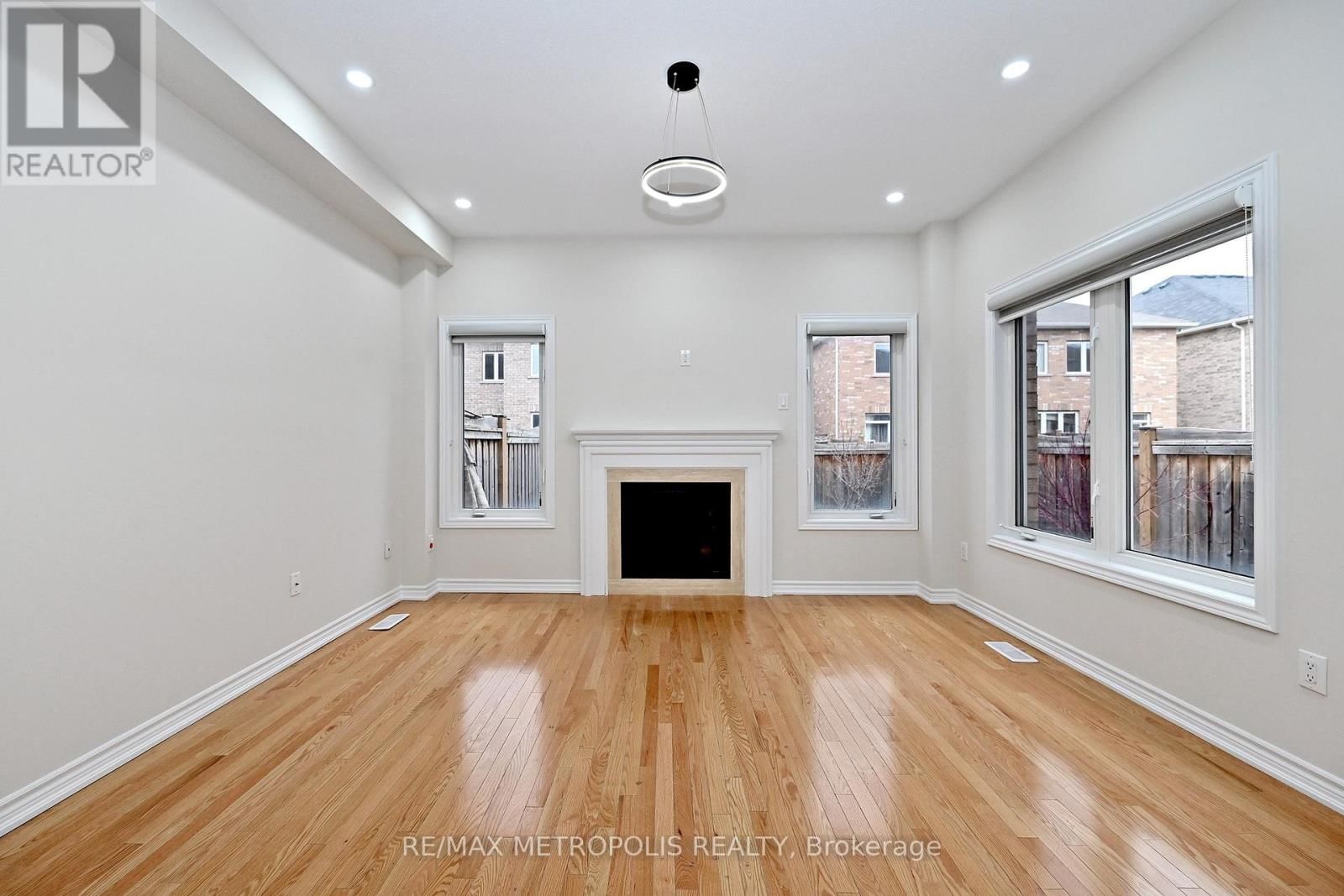 30 WASAGA ROAD Image 13