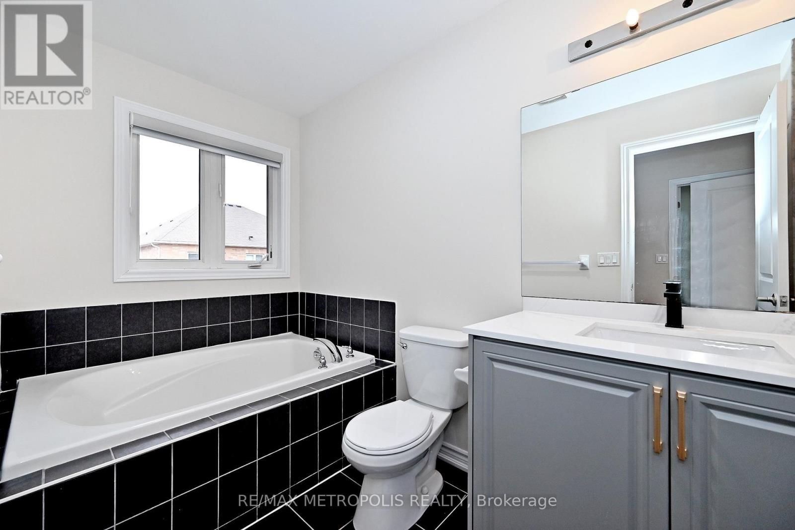 30 WASAGA ROAD Image 37