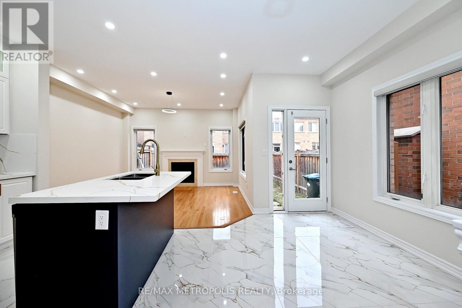 30 WASAGA ROAD Image 8