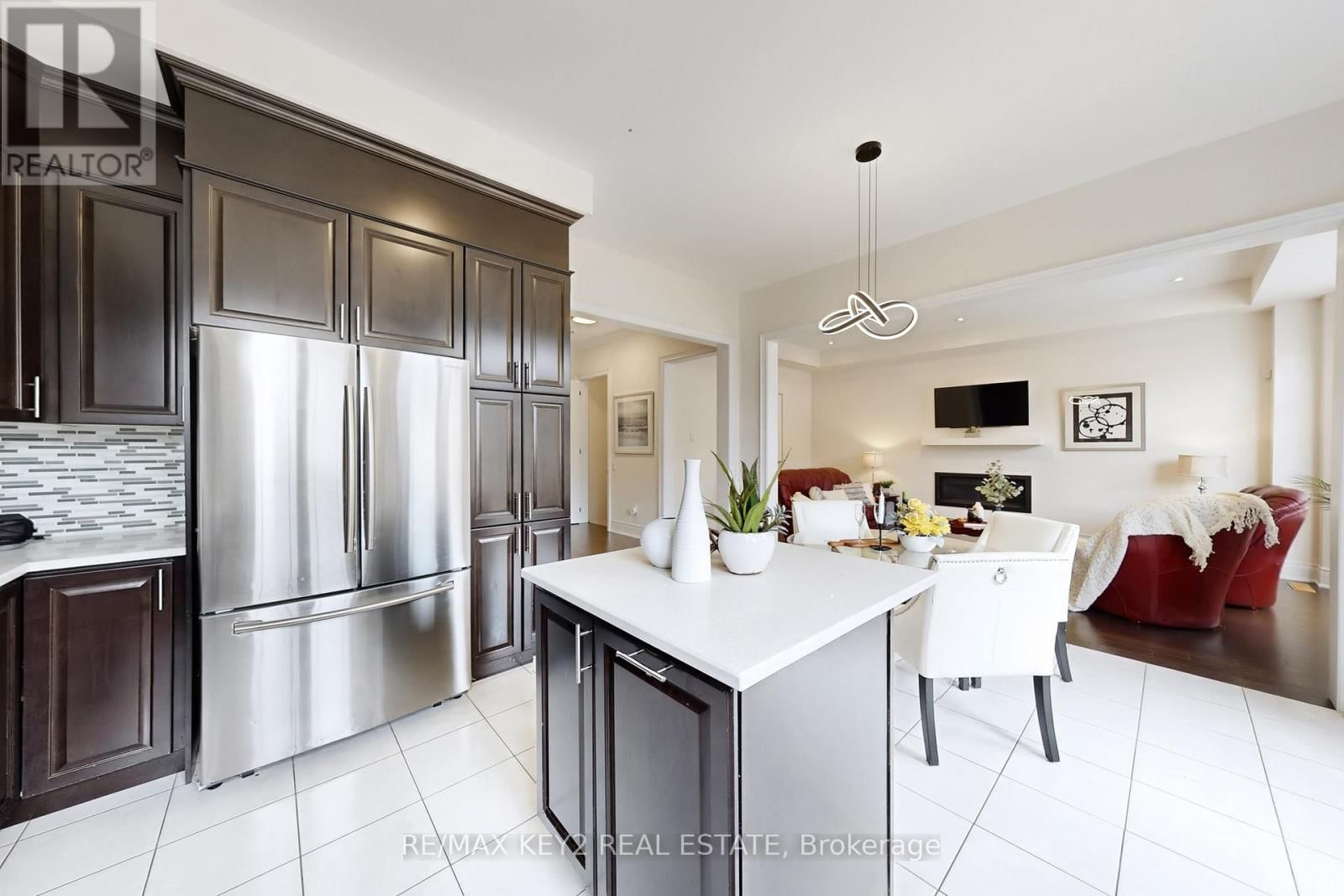 10 LYLE WAY Image 18