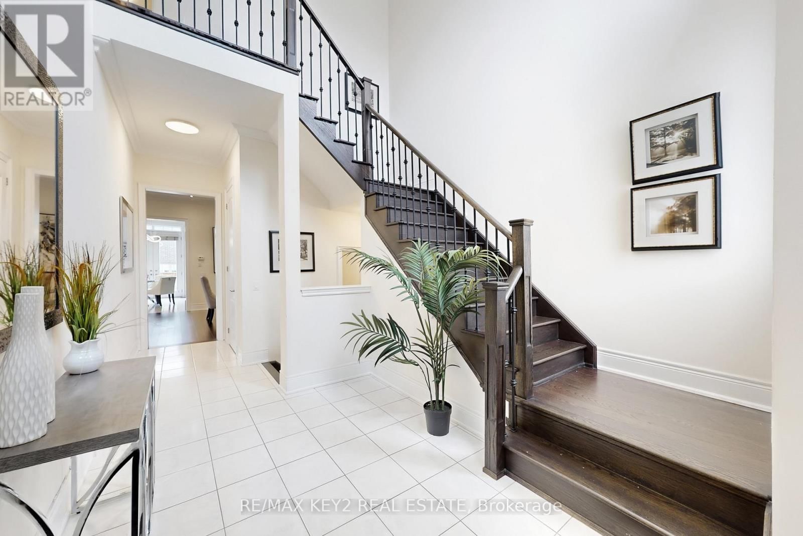 10 LYLE WAY Image 24