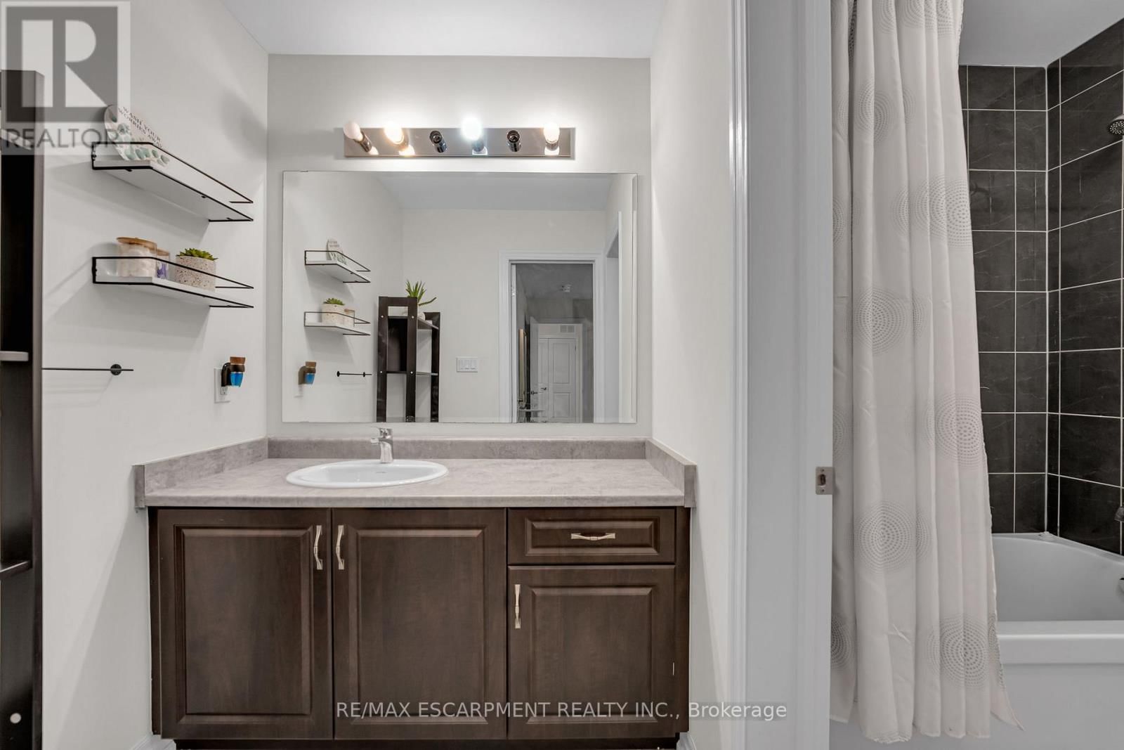 3430 CLAYTON TRAIL Image 33