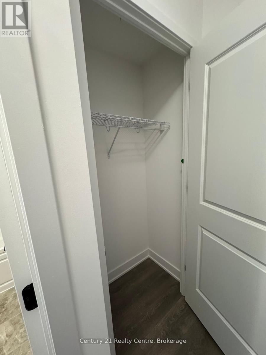 327 - 2333 KHALSA GATE Image 7