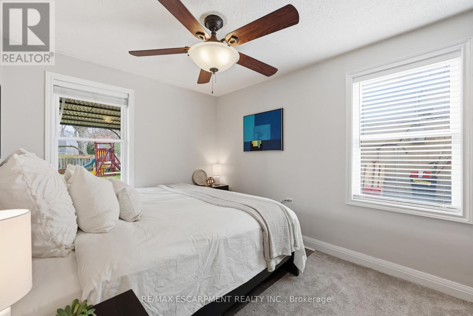 2074 CHURCHILL AVENUE Image 14