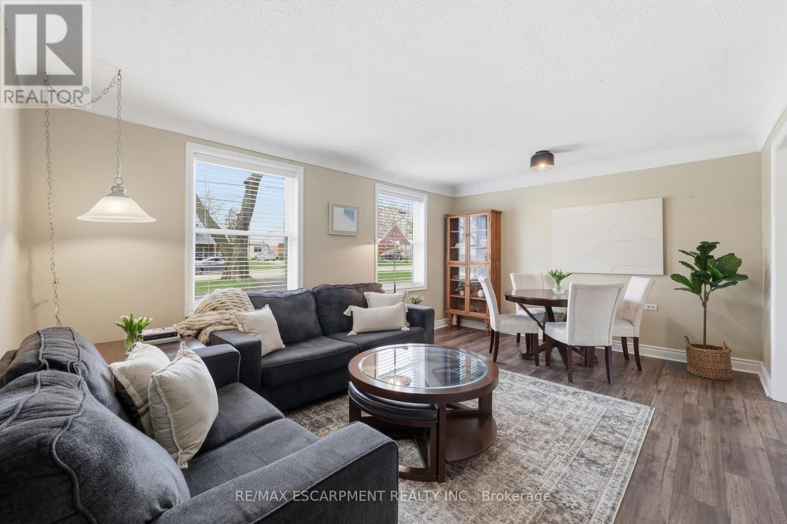 2074 CHURCHILL AVENUE Image 5