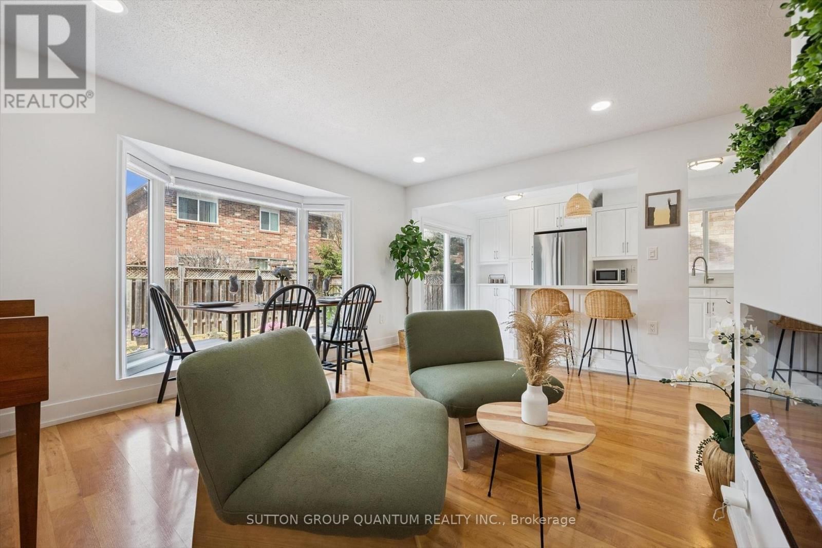 710 IRVING TERRACE Image 10