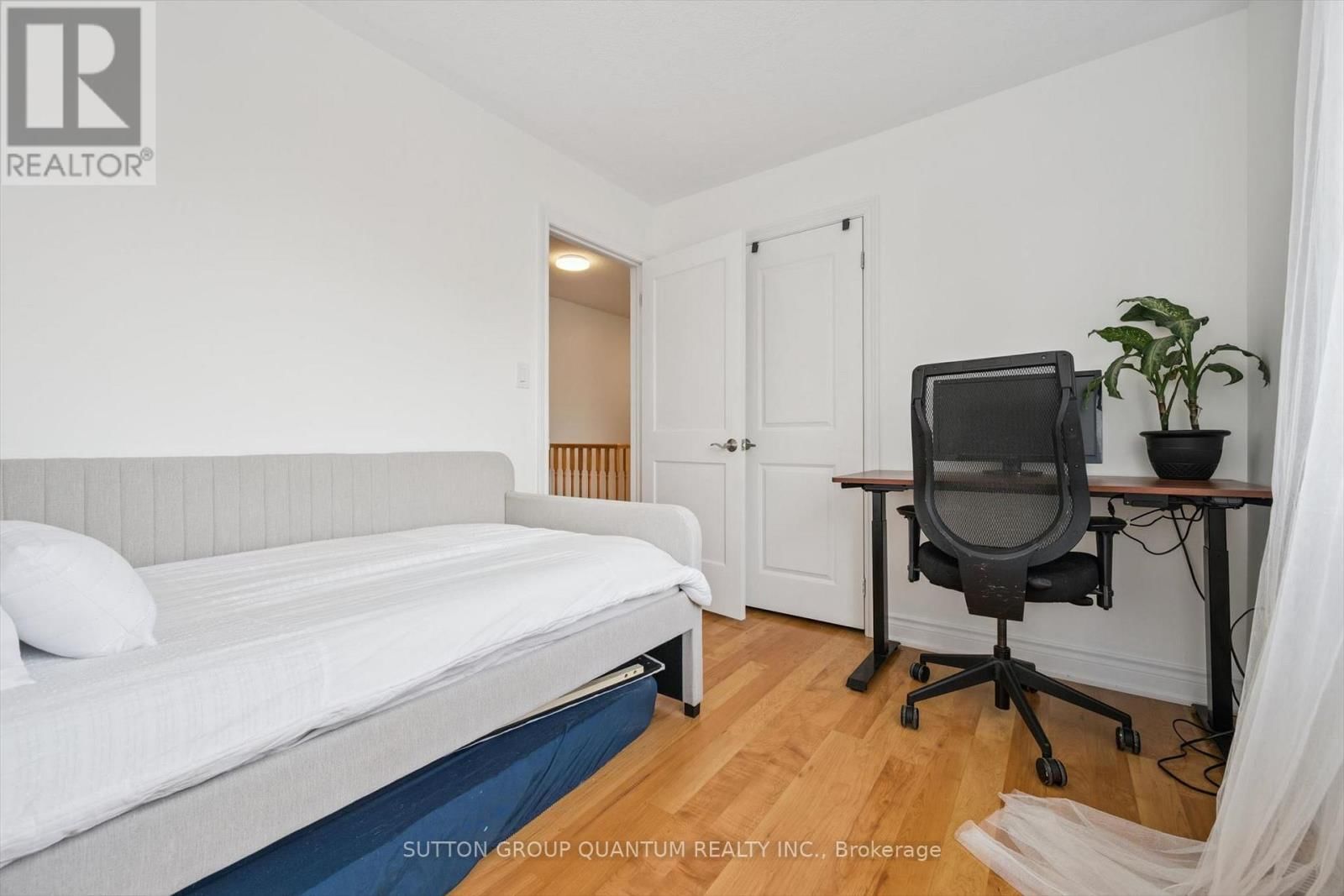 710 IRVING TERRACE Image 25