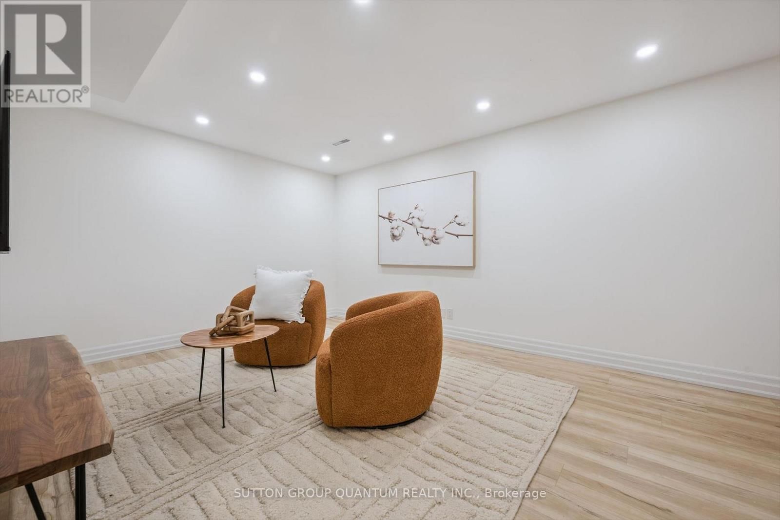 710 IRVING TERRACE Image 27