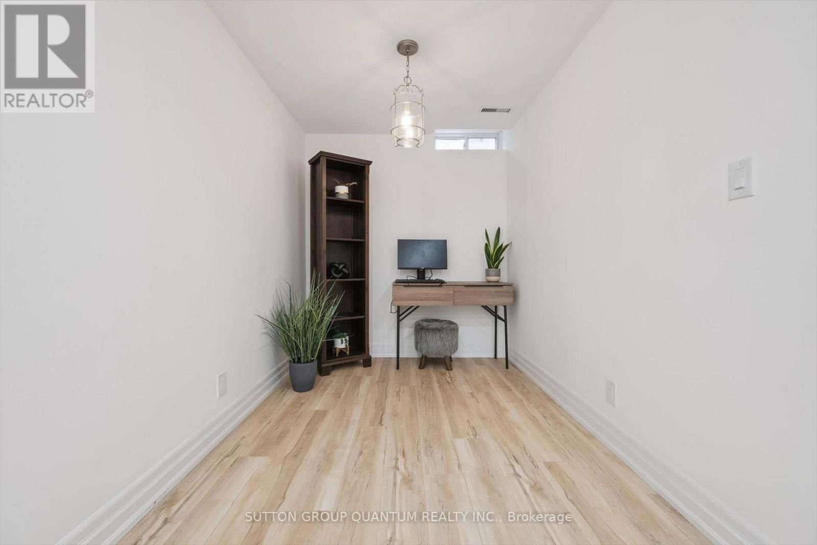 710 IRVING TERRACE Image 30