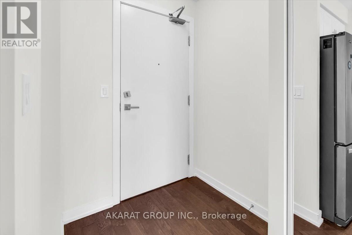 2608 - 510 CURRAN PLACE Image 17