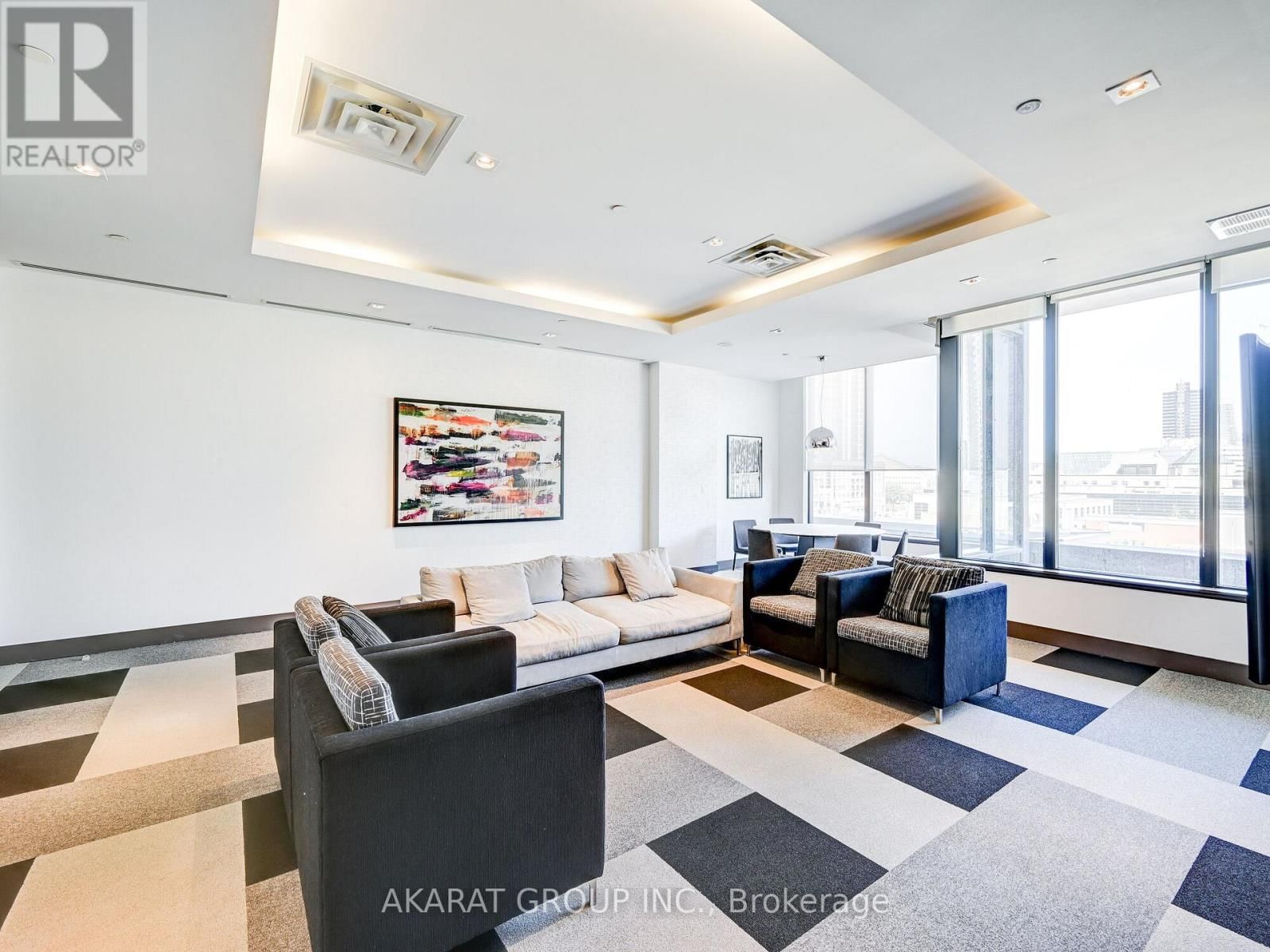 2608 - 510 CURRAN PLACE Image 24