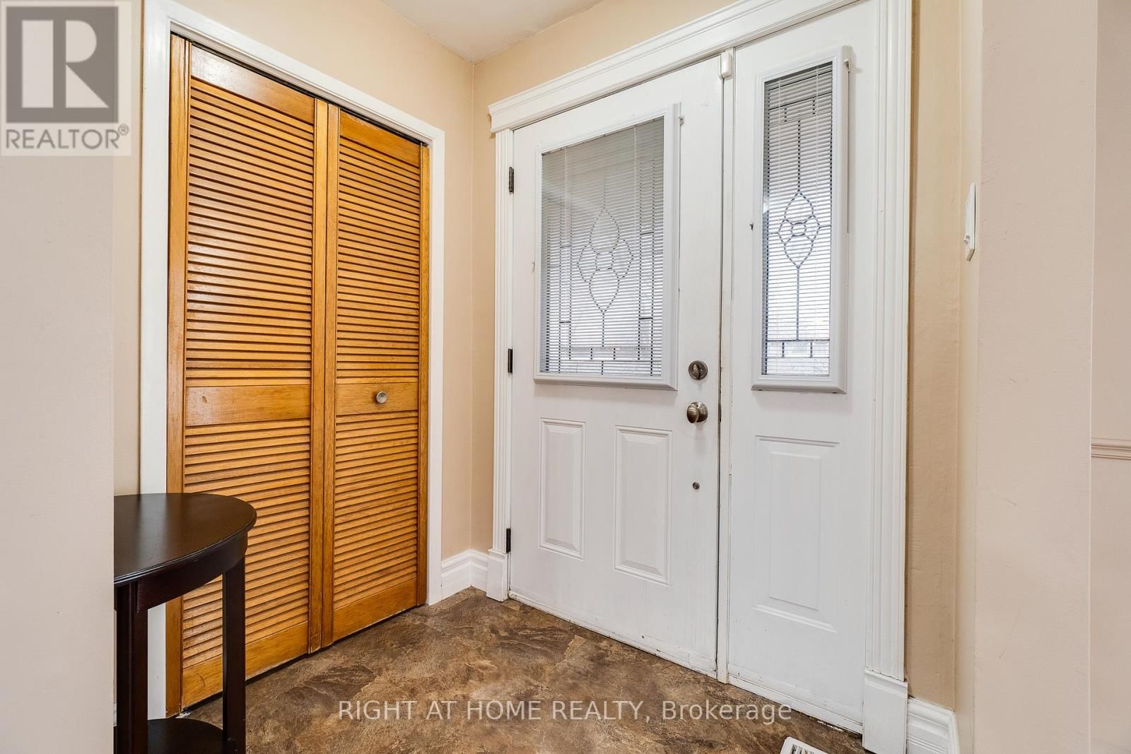 109 REXWAY DRIVE Image 10